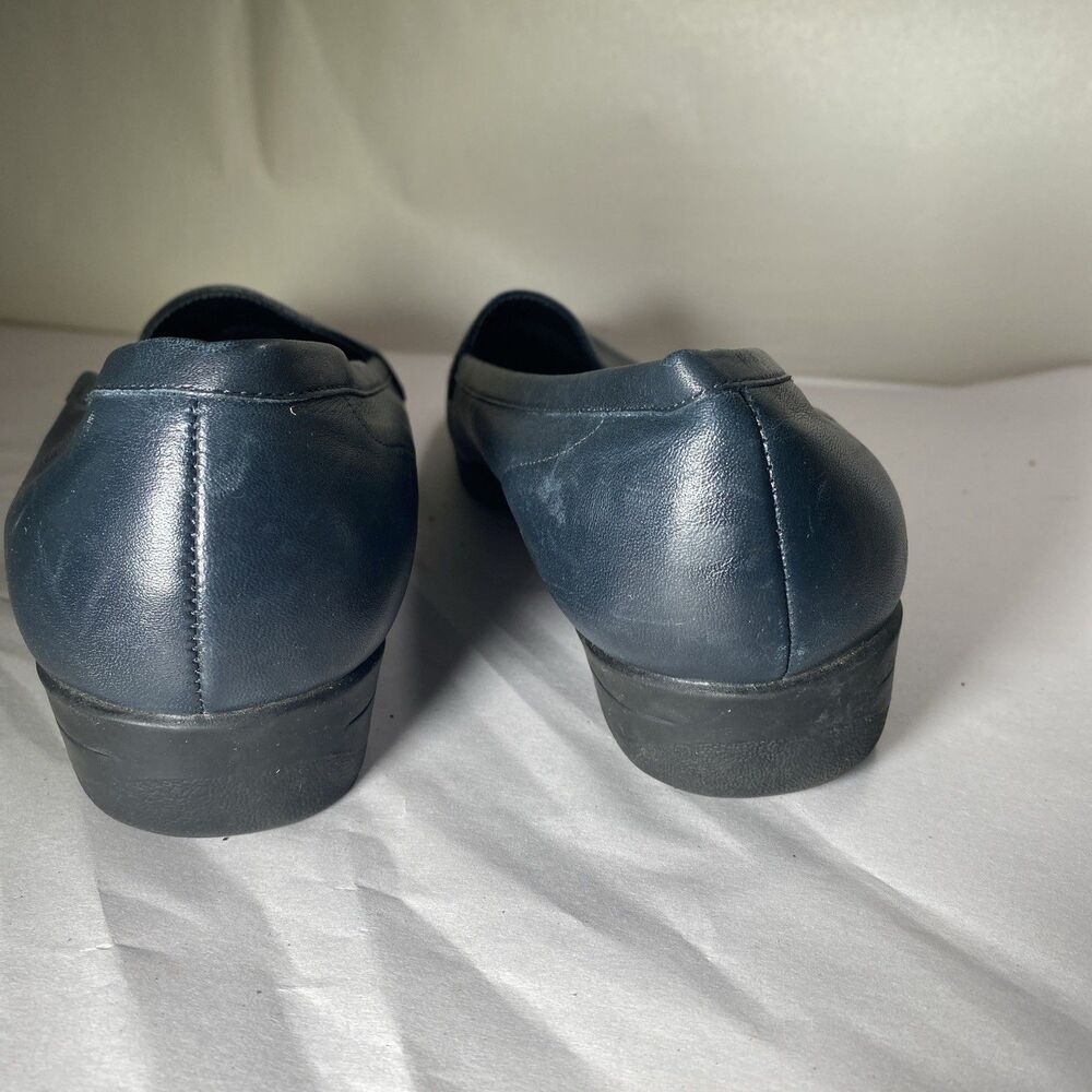 I ❤ COMFORT Women’s Black Leather Slip On Casual Wedge Heel Shoes Size US 8.5W - Picture 3 of 9